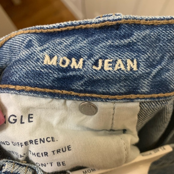 NWT AEO mom jeans size 14 - Picture 6 of 7